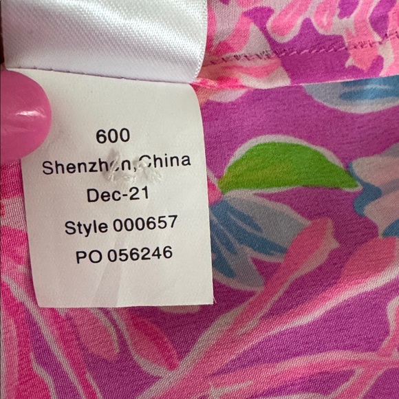 Lilly Pulitzer Silk Elsa Floral Top Size M - Picture 9 of 9
